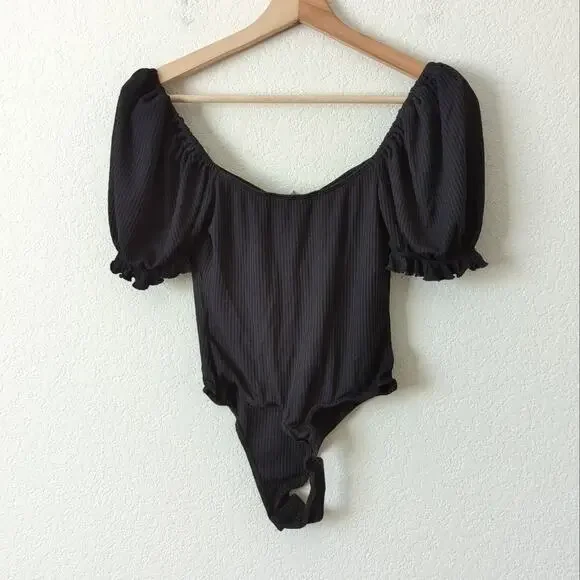 ASTR The Label Womens Bodysuit Rib Knit Sweetheart Neck Ruched Puff Sleeve Small - Picture 4 of 7